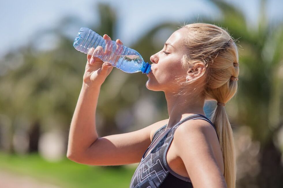 Juo tarpeeksi vettä lihavuuden torjumiseksi